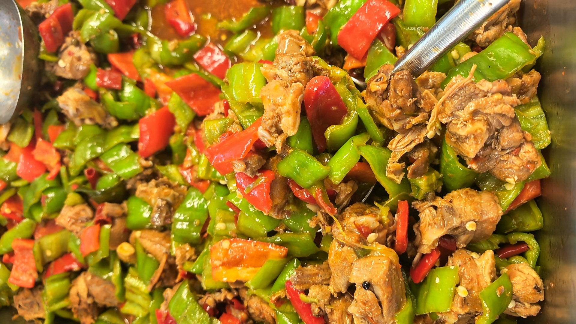 标准化难搞，擎天厨万能蒸烤箱来解决！